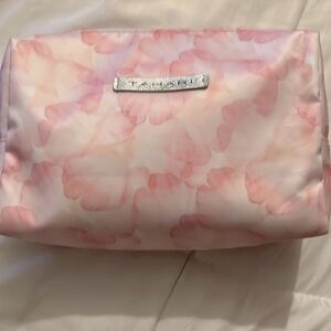 Tamari makeup bag euc